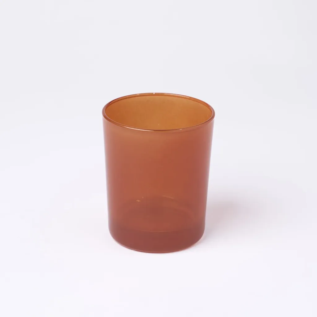 Kleurstaal op glas | Bruin
