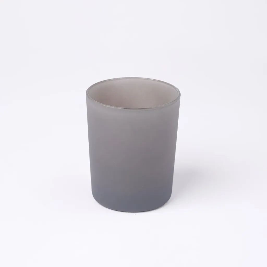 Color swatch on glass | Grey