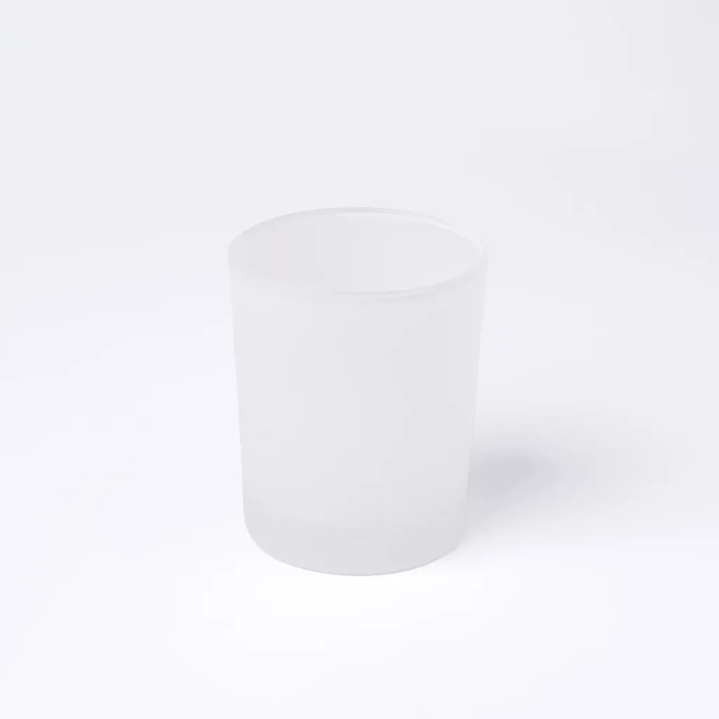 Color swatch on glass | White